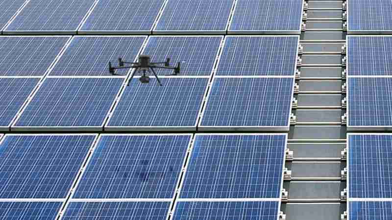 2121非凡以无人机搭配IR Sensor热显像技术进行全方面模块健检，，有效降低人力成本并提升发电量