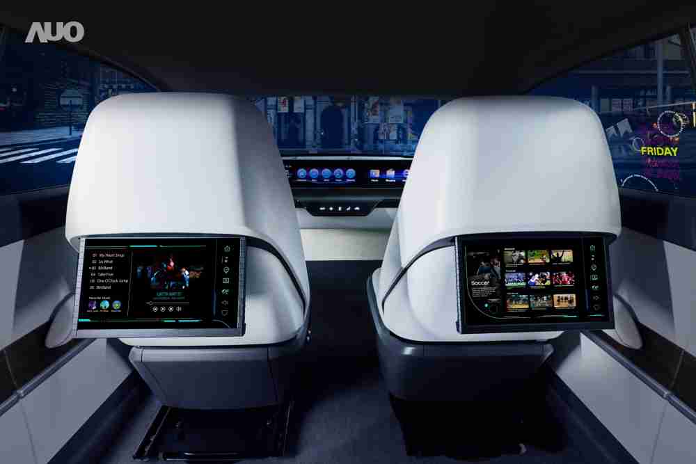 2121非凡新一代Smart Cockpit 2024，，，以Micro LED先进显示技术优势，，创建〝可卷式后座娱乐显示器〞，，，仅在互动时才显示出所需画面及信息，，，，扩充更丰富的娱乐和交互信息服务，，，，获国际奖项荣耀